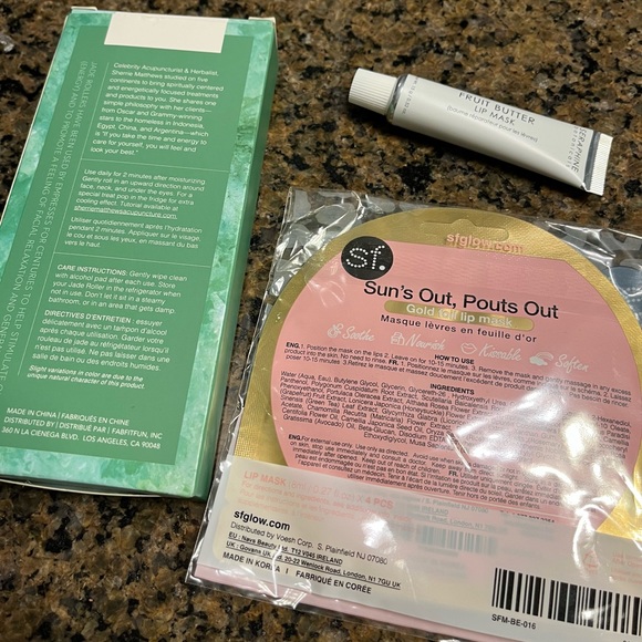 Jade Roller with lip masks - Picture 2 of 3